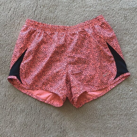 NIKE WOMEN's TRAINING ATHLETIC SHORTS PINK SIZE SMALL - Picture 1 of 4